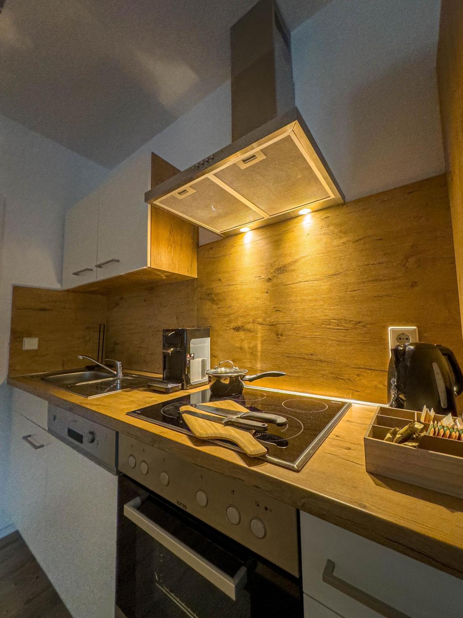 Goldcream Suites - Modern - Netflix - Free Parking Günzburg Exterior foto