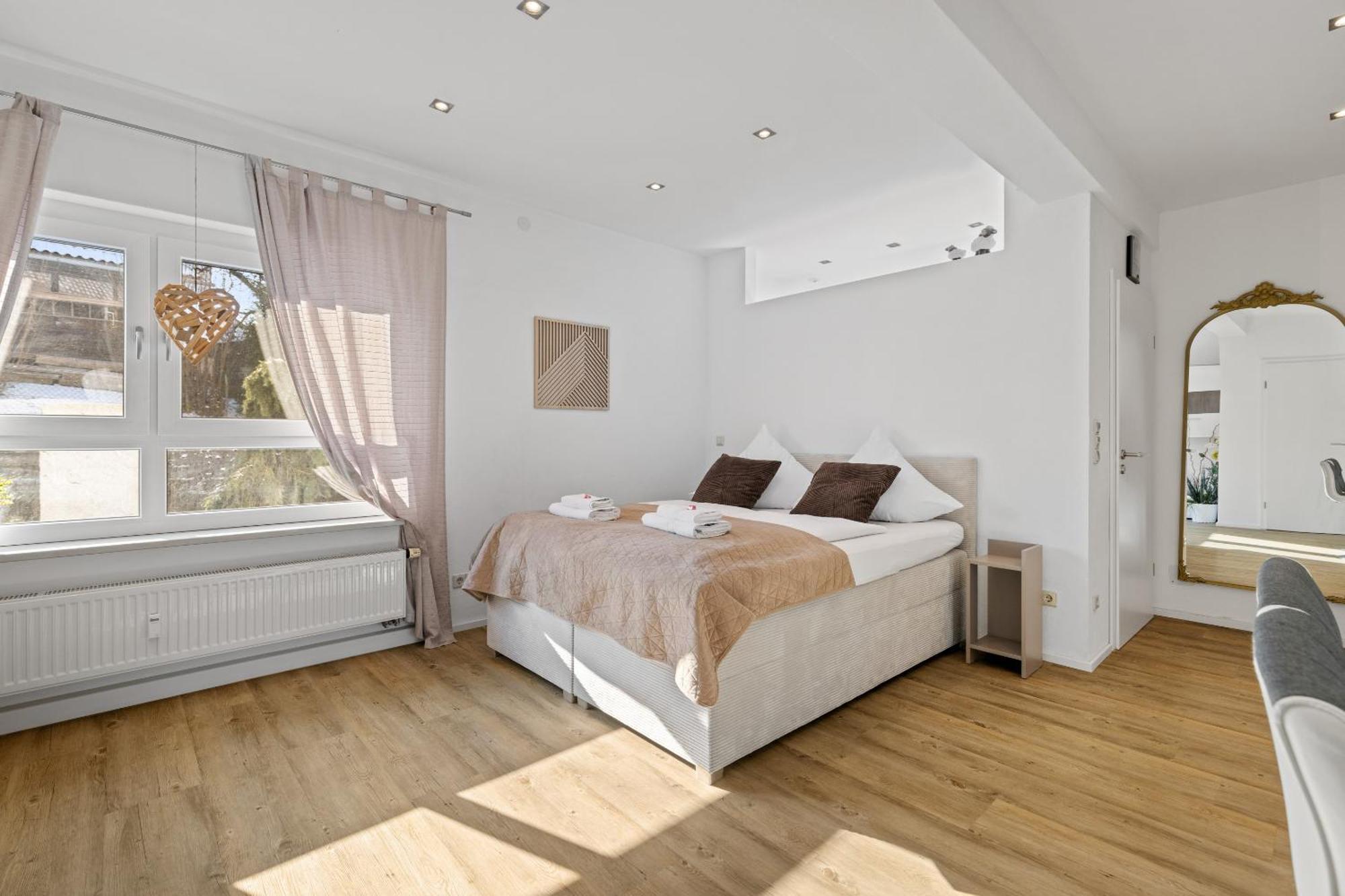 Goldcream Suites - Modern - Netflix - Free Parking Günzburg Exterior foto